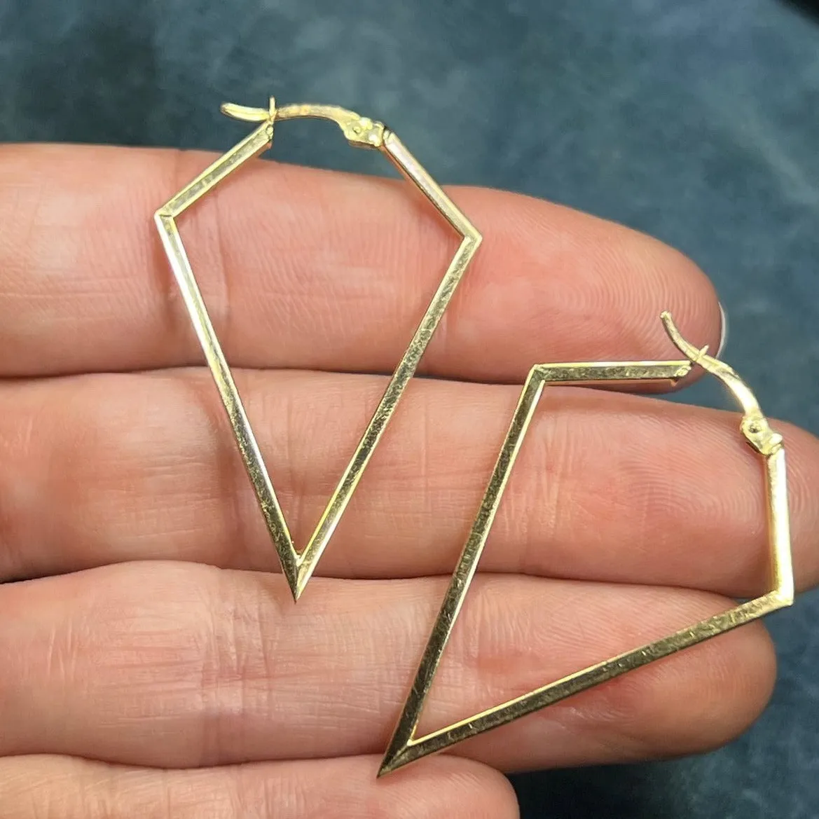 14k Gold Angled Geometric Diamond Shape Edgy Hoop Earrings. 1.7"