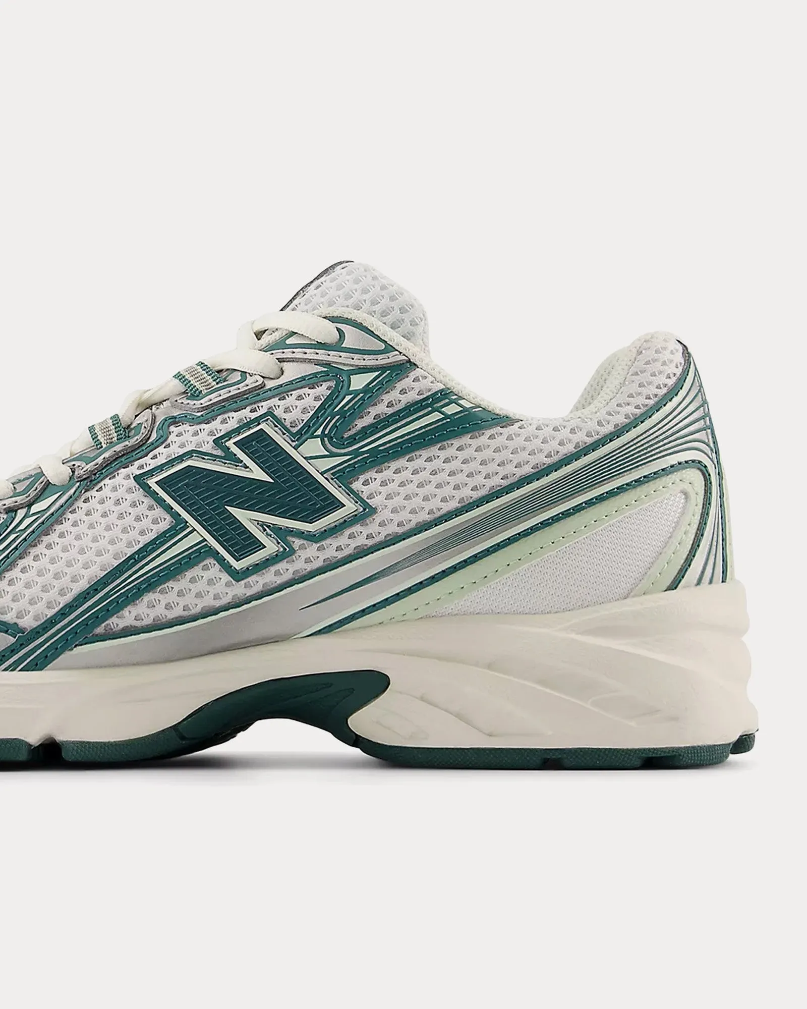 740 White / Marsh Green / Sea Salt Low Top Sneakers