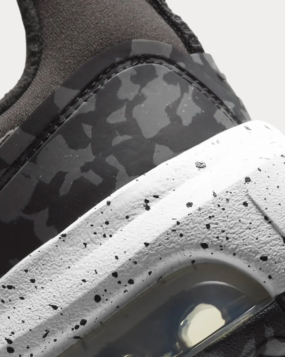 Air Max Viva Black/Summit White/Volt Glow/Iron Grey Low Top Sneakers