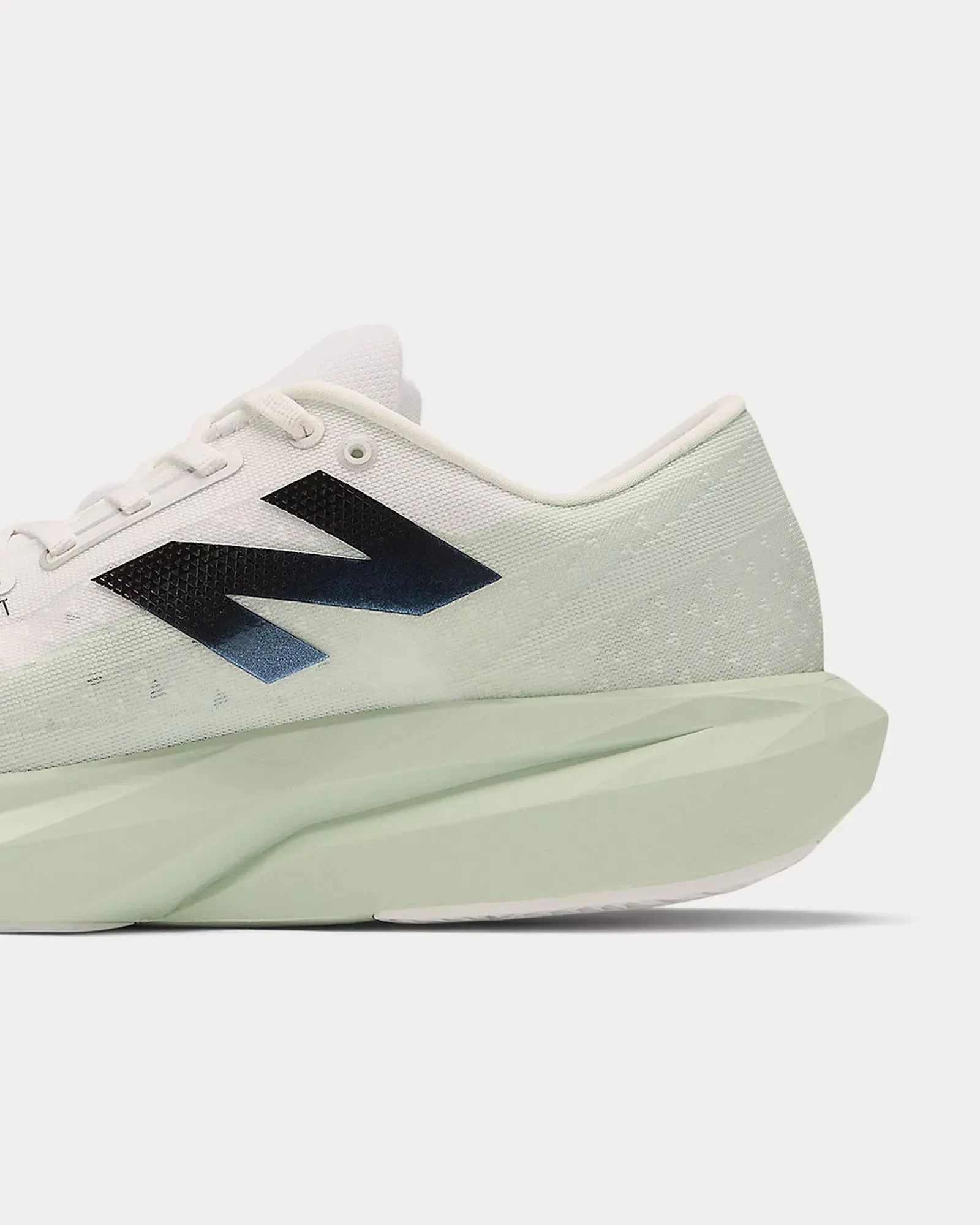 FuelCell Rebel v4 Clay Ash / White / Black Running Shoes