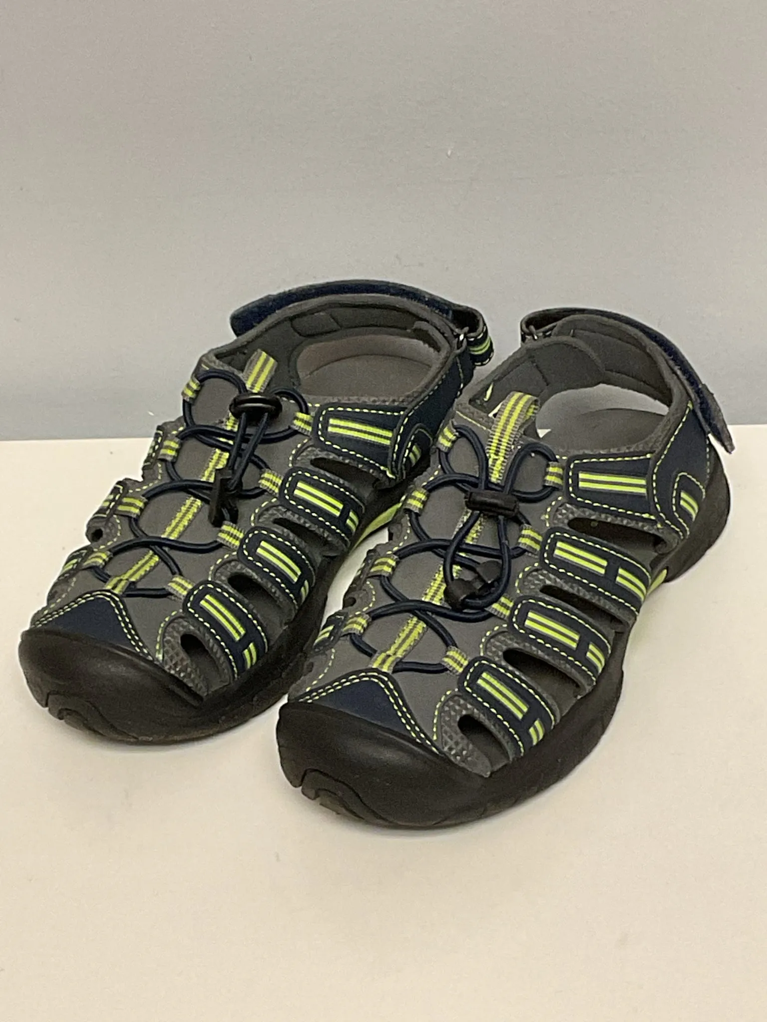 Khombu Child Shoe Size 1 Gray & Green Shoes