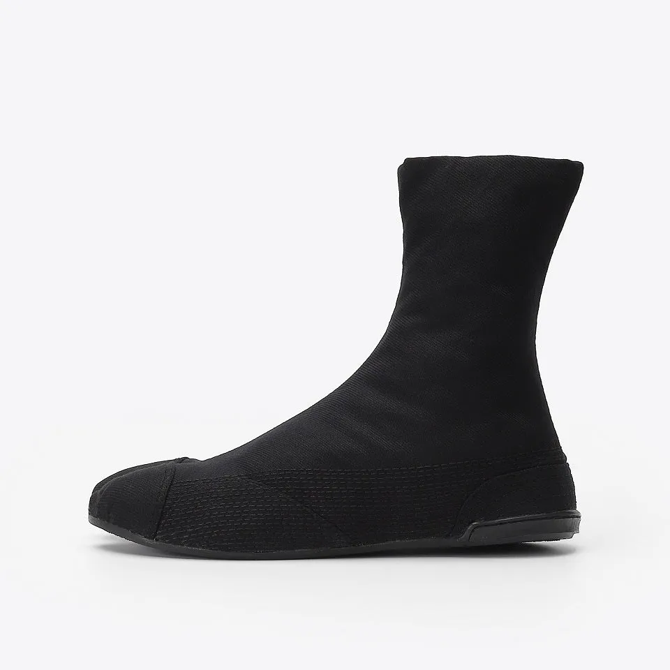 Marugo Saisui Tabi Shoes 7 Clips All Black or White/Orange