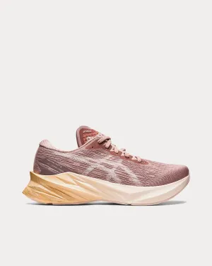 NOVABLAST 3 Fawn / Mineral Beige Running Shoes