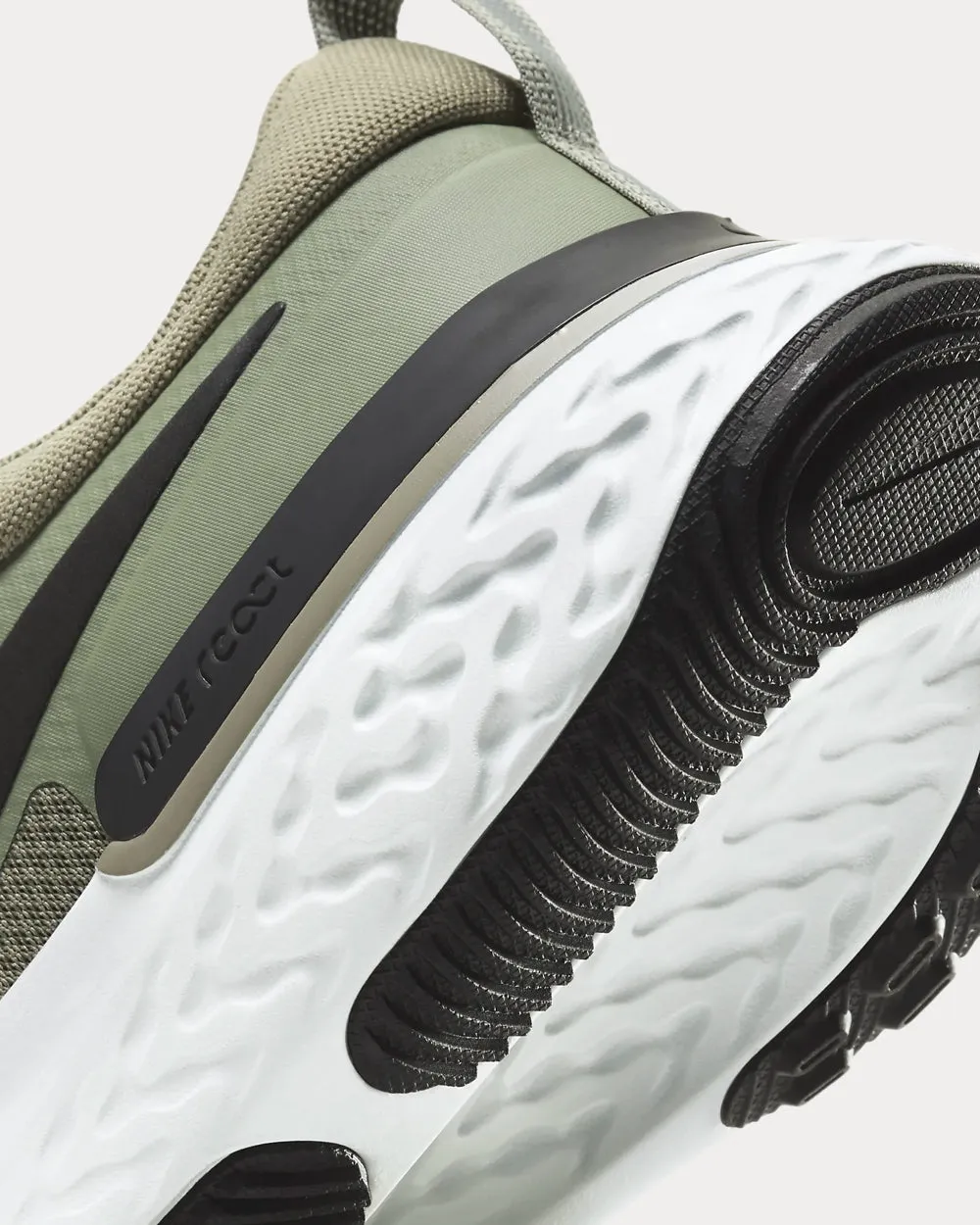 React Miller Light Army Running Shoes