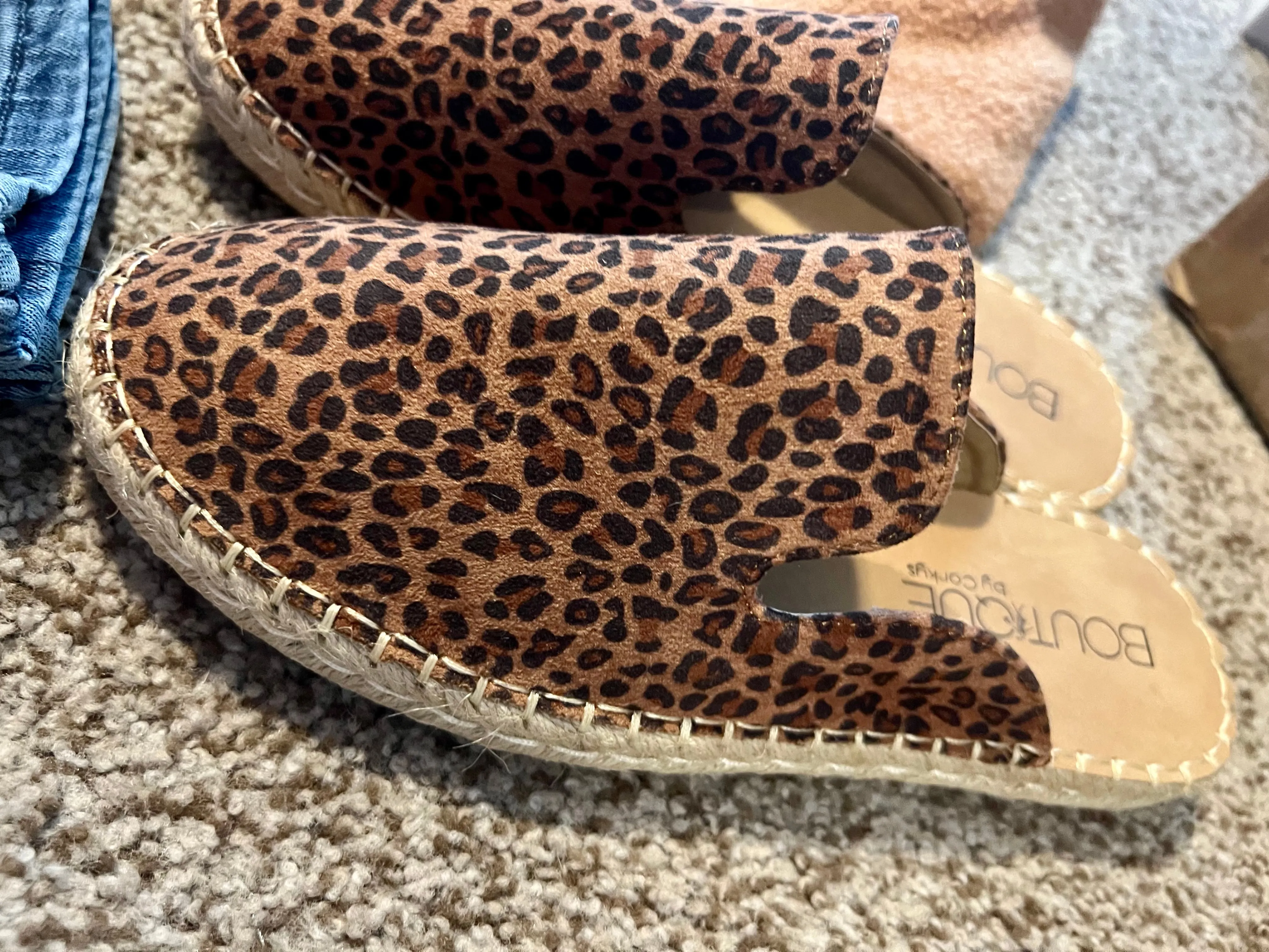 Taffy leopard mules