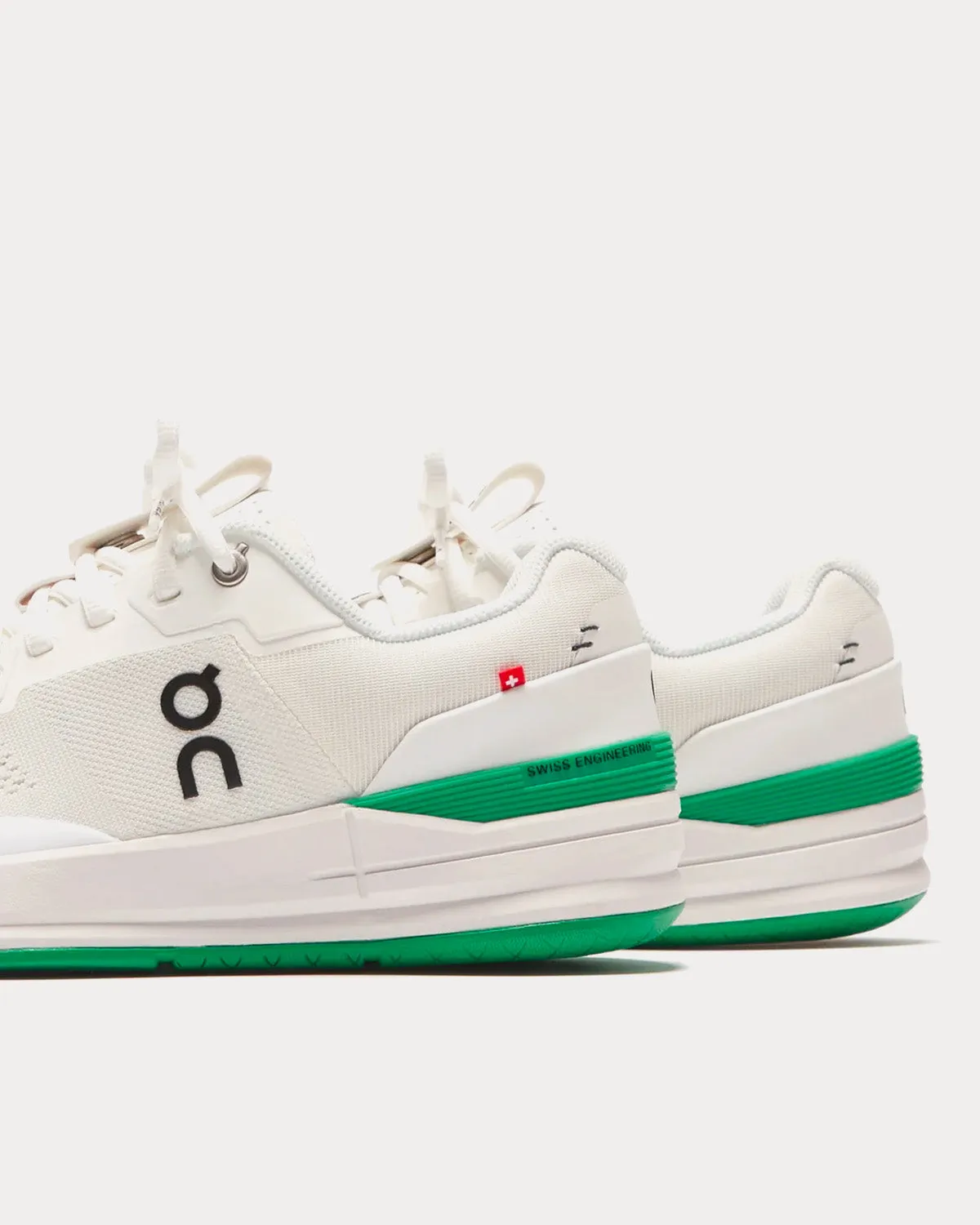 The Rodger Pro White / Mint Low Top Sneakers